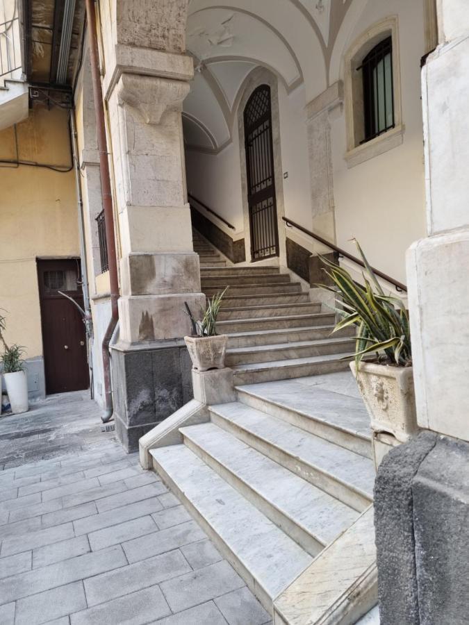קטאניה Palazzo Mannino Apartments מראה חיצוני תמונה