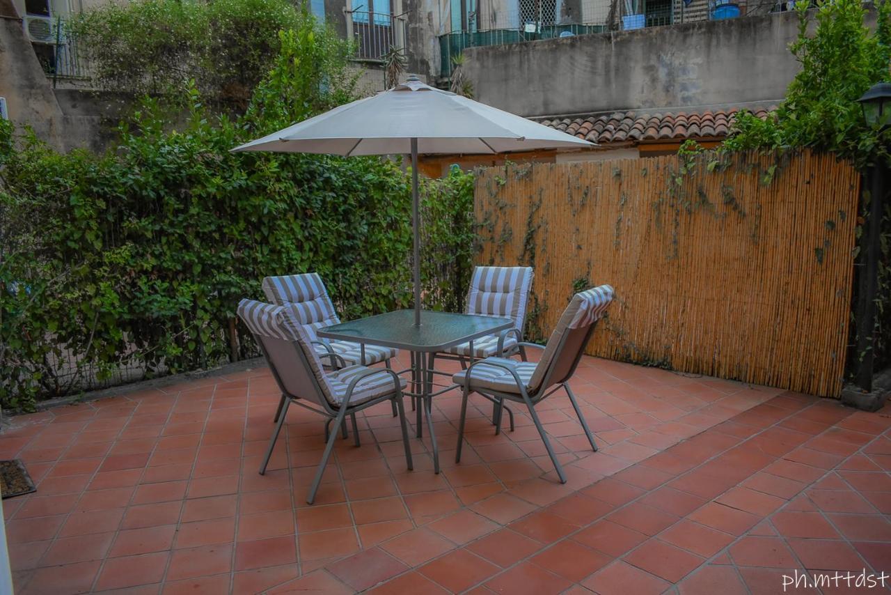 קטאניה Palazzo Mannino Apartments מראה חיצוני תמונה