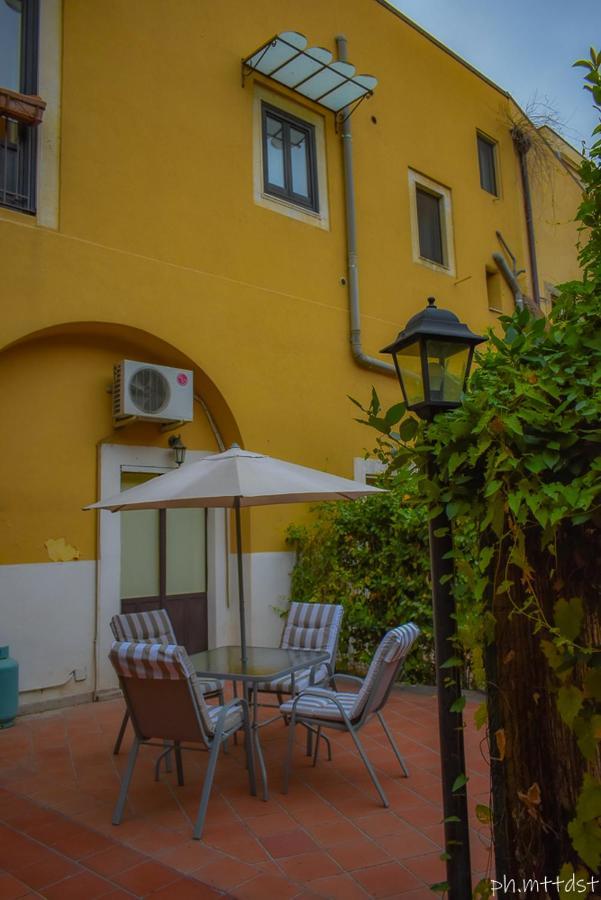 קטאניה Palazzo Mannino Apartments מראה חיצוני תמונה